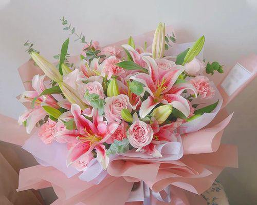 花开花落情意浓，百合康乃馨玫瑰倾情寓意（一束花）