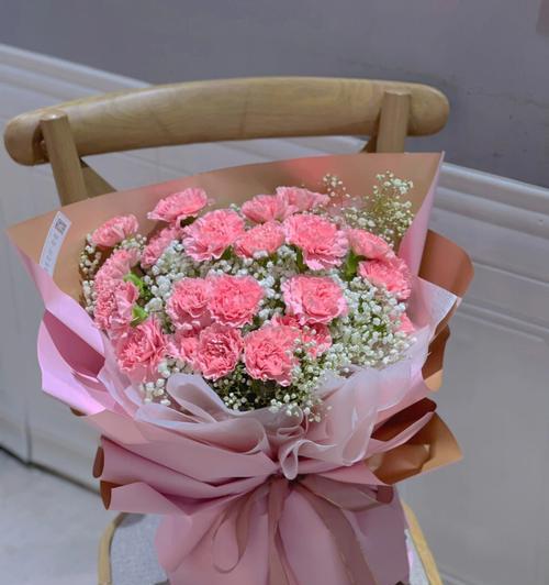 康乃馨花束的寓意是什么？不同颜色的康乃馨代表什么含义？