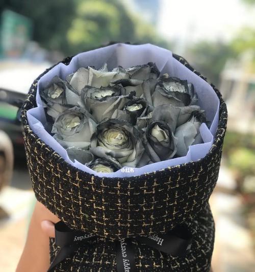 五朵黑骑士的花语代表什么？黑骑士花束的寓意是什么？
